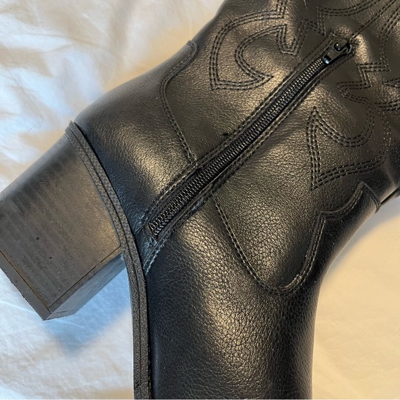 Chinese Laundry - Dirty Laundry - Upwind Western Boot in Black - Picture 11 of 14